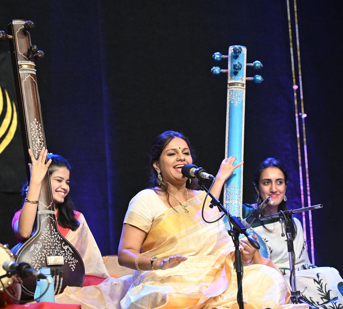 Sriranjani Santhanagoplan performing at Krishna Gana Sabha’s 2024 Margazhi festival. 